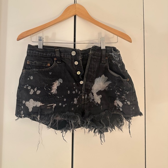 Levi’s Acid Wash Denim Shorts - Picture 1 of 2